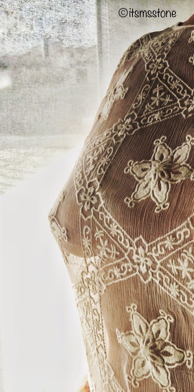dirkduncen:  itsmsstone:  itsmsstone: Just shrouded in silk Longing for summer throwback