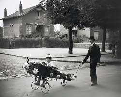  L’Aéroplane de Papa (1934). Robert Doisneau. Silver