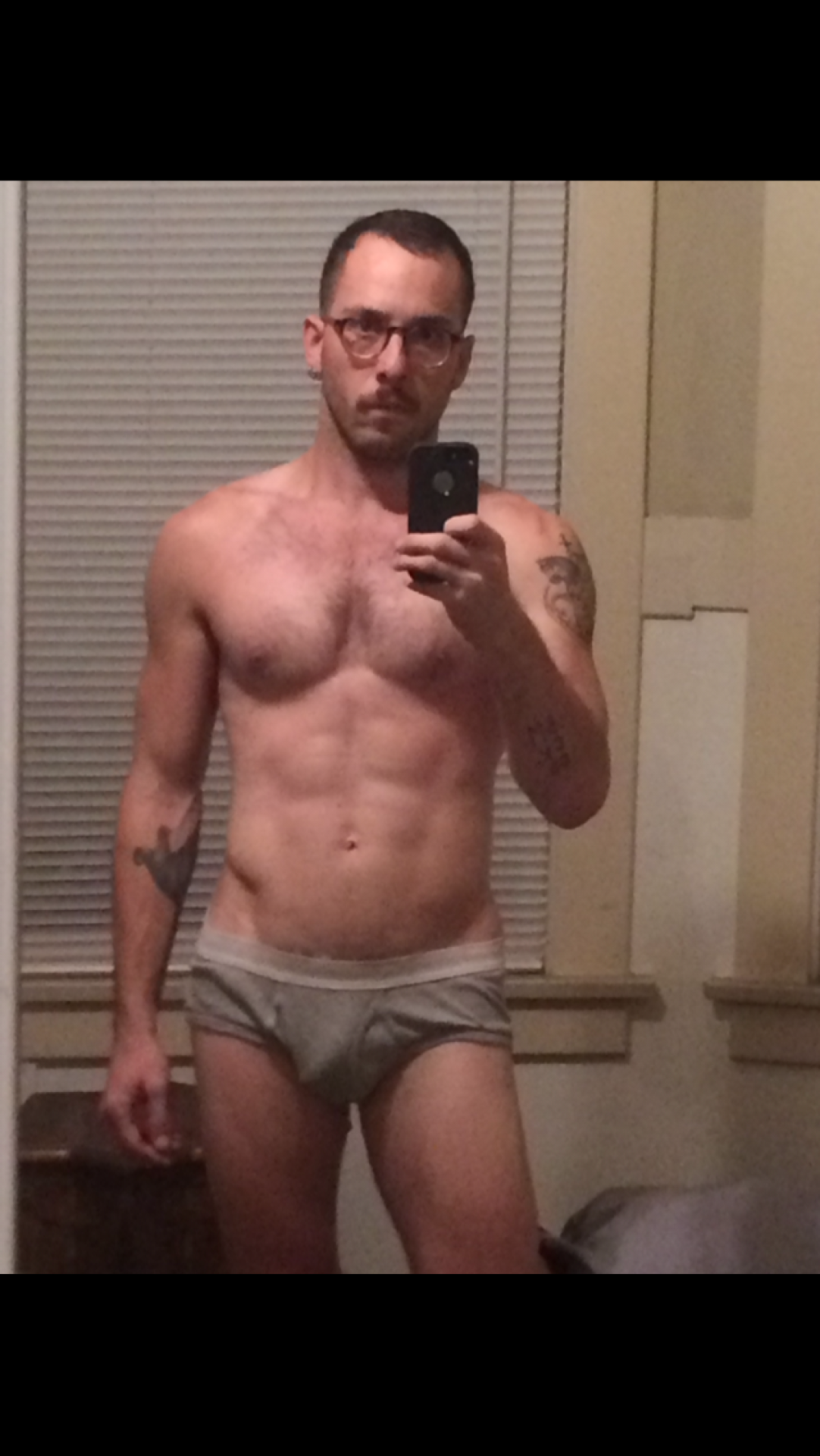 straightcuriousbuds:  shootinmypit:  a night of selfies during workout (then spa