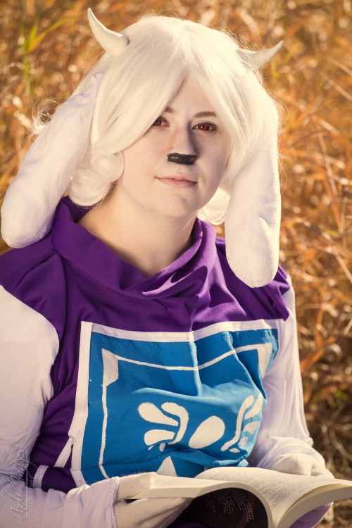  Toriel from Undertale, cosplay made and worn by Annax CosplayPlease Go take a look and like their p