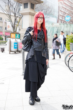 rinkaku-ism:  tokyo-fashion:  19-year-old