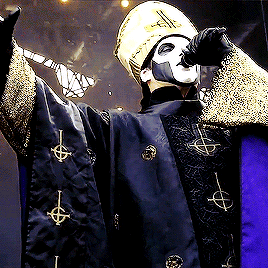 Endless Ghifs 29/? Source Year Zero Con Papa Emeritus Il Terzo