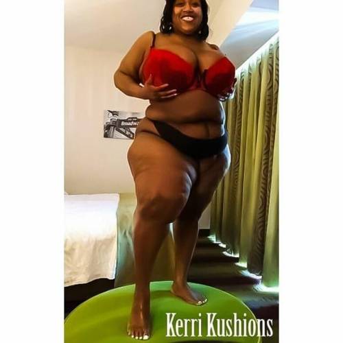 Subscribe to my Onlyfans for Uncensored Pics Link in bio  #kerrikushions #bbwlovelylady #onlyfans #b