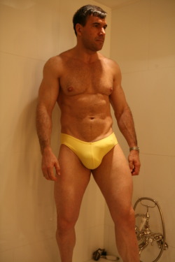 chpumper:  siliconelover:  Silicone or what?  nice daddy   He