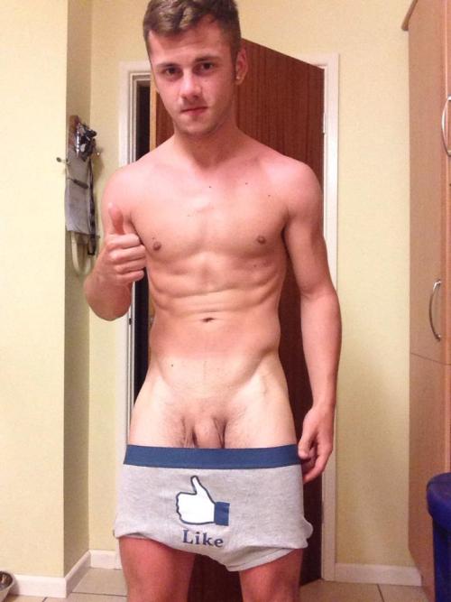 mybritsinboxers:  luke from norwich showing off 