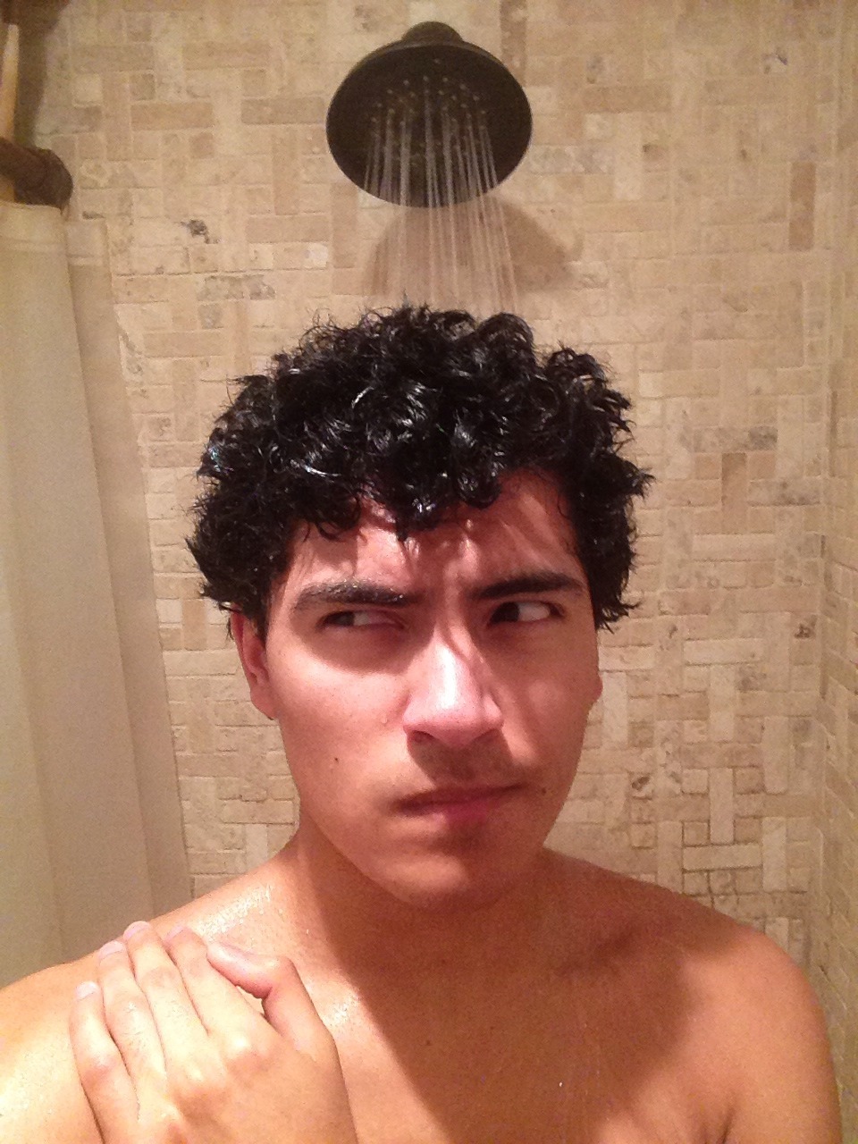 leothelion2011:  Why am I taking pictures in the shower?