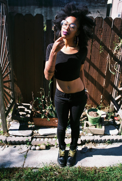 blackandkillingit:  blkqueer:fuckyeavanity:Subject: Emani Alyce.Shooter: Yusuf Rafiqzada.West Oakland, Ca.sooo cute my gawd  BGKI - the #1 website to view fashionable & stylish black girls shopBGKI today