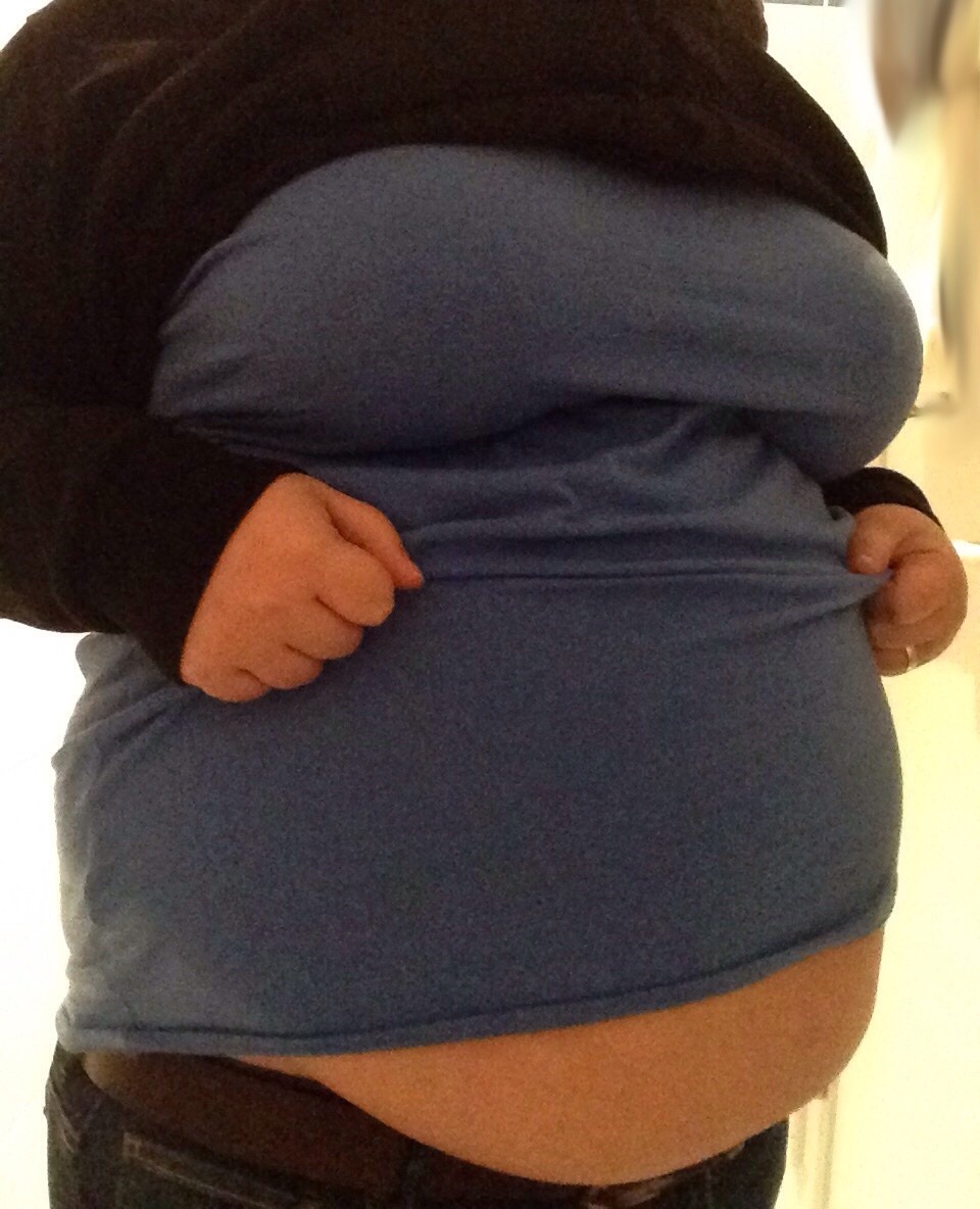 fat-bellynn:  bloating my fat balloonbelly