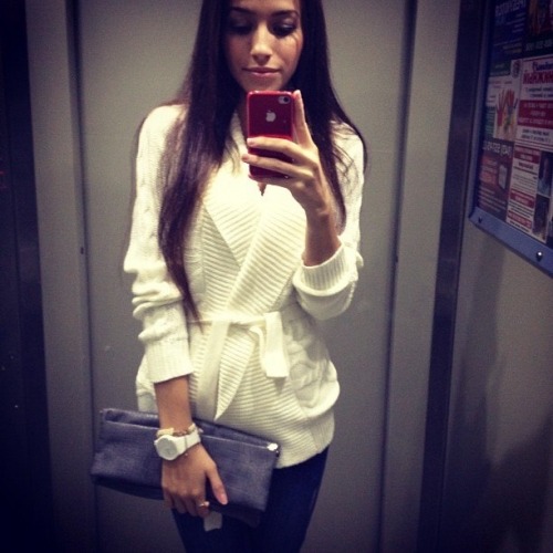 lovelyydelia:  Follow for similar (: