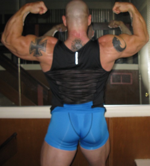 muscle1976:  Post cardio pose