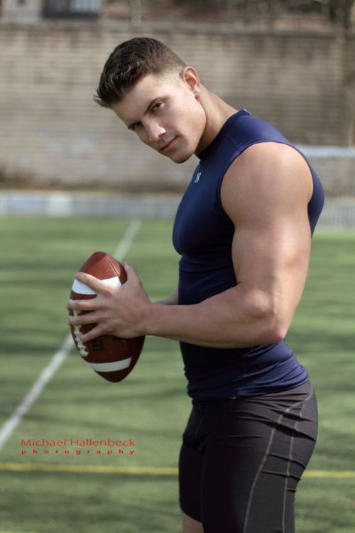 Sex Hot guys in football gear pictures