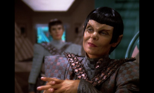 tinakolesnik:Commander Toreth of the Romulan Warbird the Khazara  - and one the more awesome command