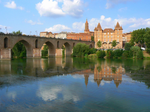 allthingseurope:Montauban, France (by JAc 82)