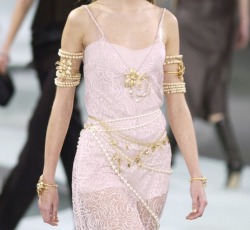 vlada-sasha-natasha: Chanel spring 04