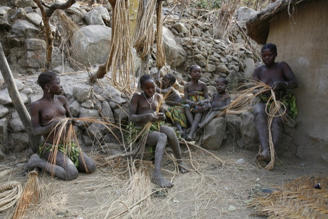 Koma women.