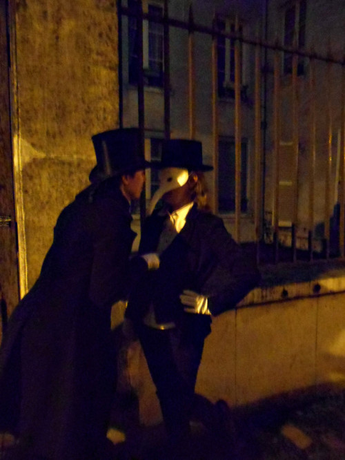 see-you-on-the-barricade:Aaaaand no photoshoot would be complete without some Patron-Minette to brig