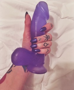 daddyfuckedme:  Thanks for my purple bff