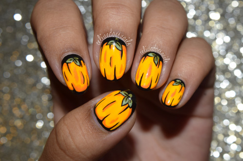 the cutest pumpkins ever inspired by the lovely @cbknails! polish: China Glaze Sun Worshipper