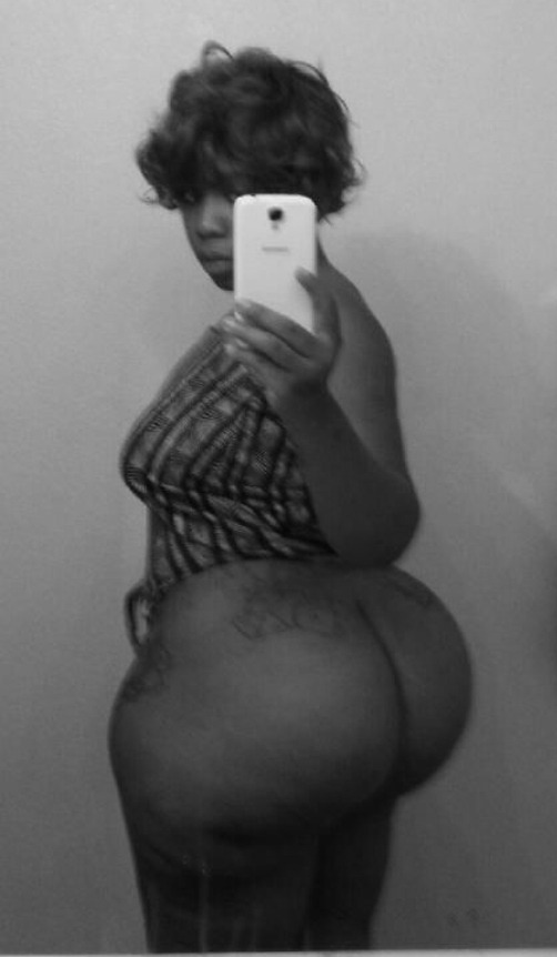 extremebodiez:  Hydro The Booty Queen Giant Cheeks that can Turn a Pair of Extra