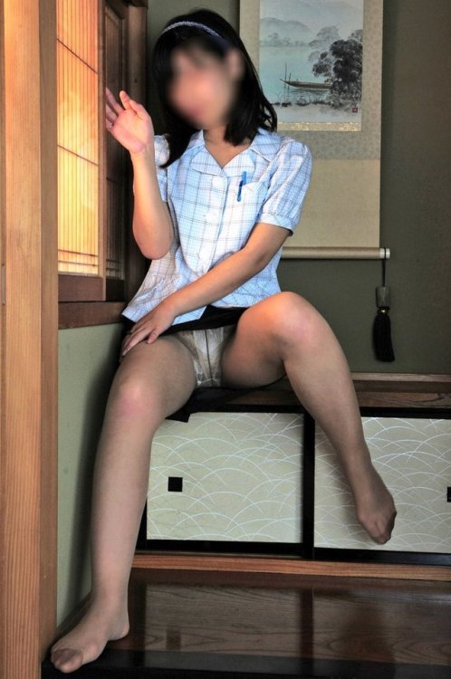 加微信号ghj45335更多视频关注公众号：美足美脚丽柜丝秀美女爱丝玉足