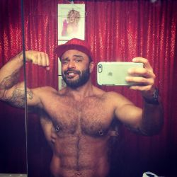 hairyhotman:  http://hairyhotman.tumblr.com/ 