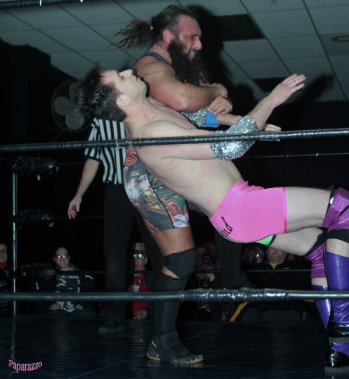 “Anytime” Allin Bayno vs. “Flawless” Nick Diamond during the Showcase Pro Wr