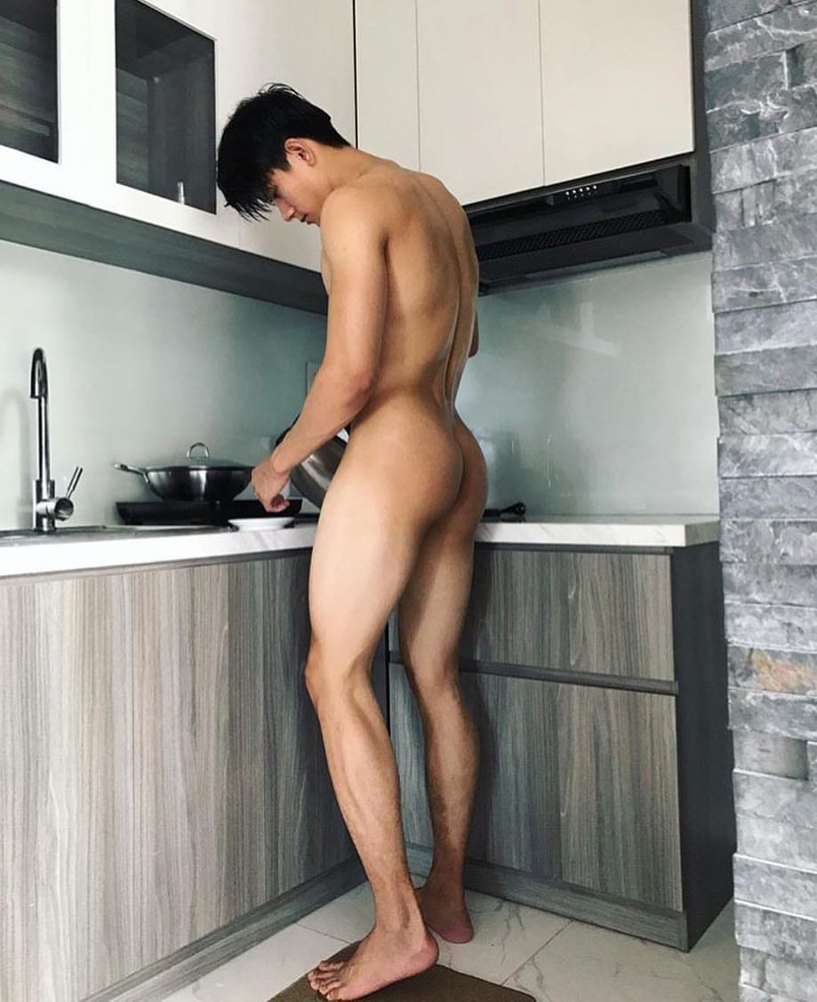 alanpalmsprings:   nightowl73cftop:   tenchunk2:  👉 @lucas_8p  Sexy   🌴 If