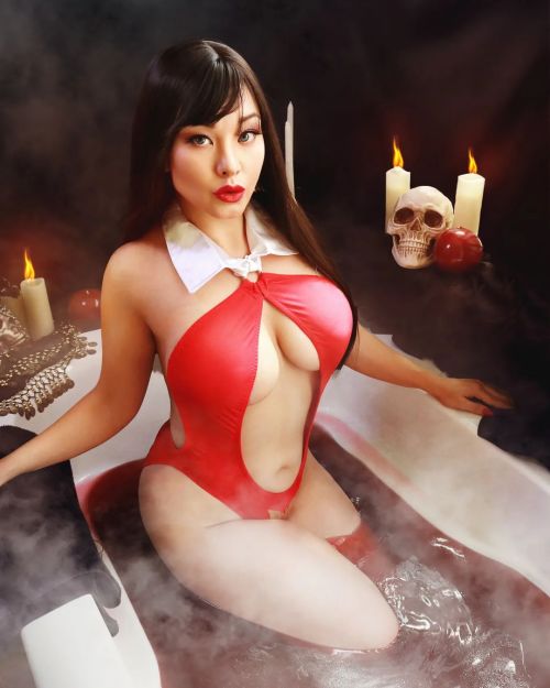 If you missed your chance to get a copy of my Vampirella Magazine reprint cover during the Indiegogo