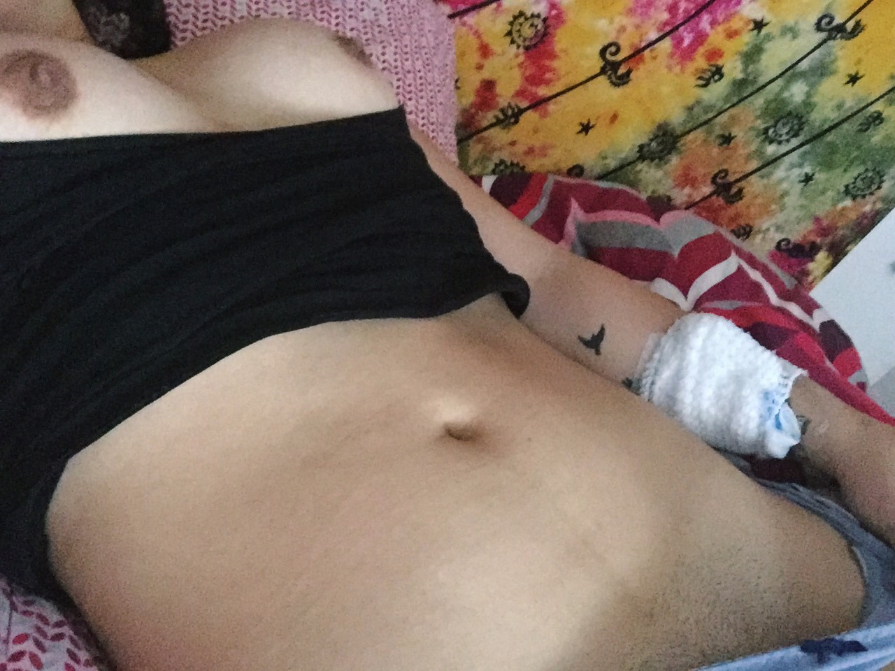 highnympho:  Sick selfies. I’m still horny with a needle in my arm 🙏🏽  Ouch