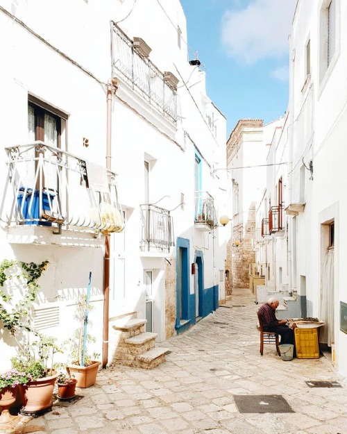 icharous:Turi, Puglia, Italy by @icharous