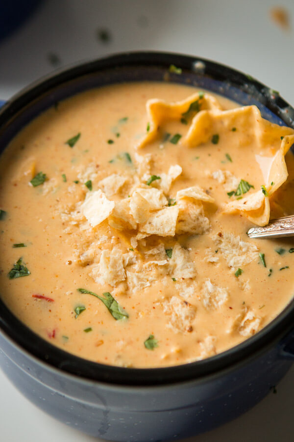 foodffs: Cheesy Southwestern Chicken Tortilla Soup Really nice recipes. Every hour.