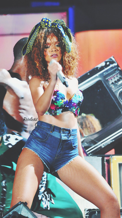 rihanna edits