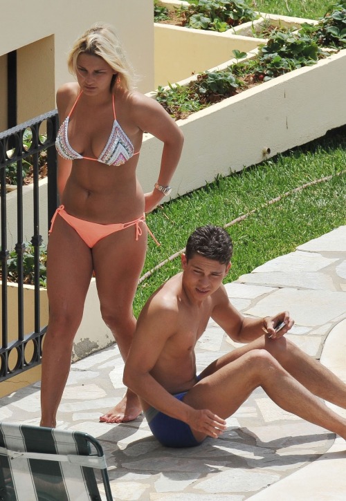 Porn photo toplessbeachcelebs:  Sam Faiers (British