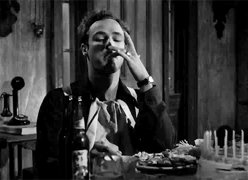 by http://vintagegal.tumblr.com/post/128055387415/robertkazinsky-marlon-brando-in-a-streetcar