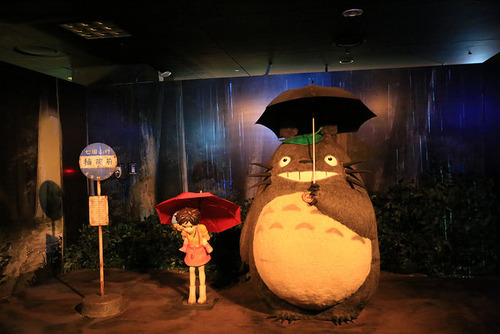 fuckyeahjapanandkorea:   (by Jnhuh)  You know what’s more magical than a Studio Ghibli anime? Seeing them brought to life. That’s exactly what is happening in South Korea.  The Studio Ghibli exhibit is being held at the I’Park Mall in Seoul until