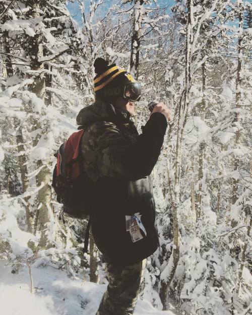 Chillen with the birds ⛷ #loon #mountain #ski #skitheeast #birdsanctuary #oakley (at Loon Mountain R