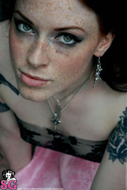 theperfectladies:  AnnaLee Suicide 2008