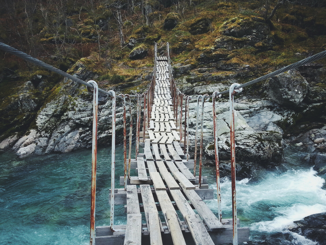 travelingcolors:  Vettifossen | Norway (by Atle Ronningen) 