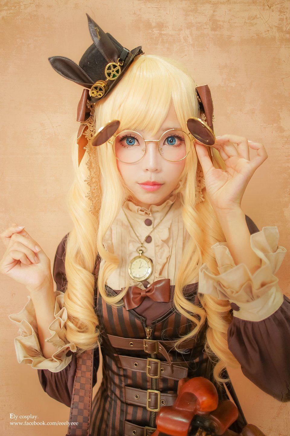 taishou-kun:  Ely＠C91Steam punk [Time traveler] cosplay - Japan - December 2016Source