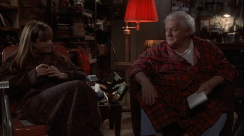 Home for the Holidays (1995) - Charles Durning as Henry LarsonI love Durning in this. Then again, I 