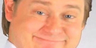 ablesisters:  a lesbian: has a shirt/jacket/hoodie her gf who is shorter than her: