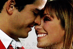 tatuajes-de-tus-besos-deactivat:  Rebelde Meme: [½] Aberturas ↳ Sólo Quédate En Silencio. 