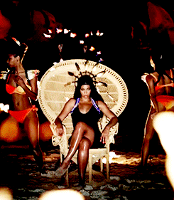 beycreative:  Queen   she slays so hard bro 