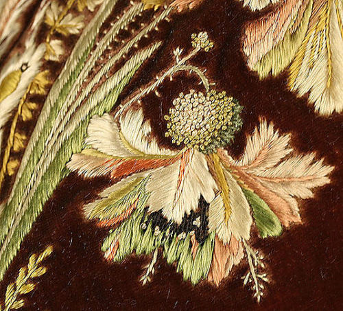 fashionsfromhistory:Up Close: Coat 1775 (X)