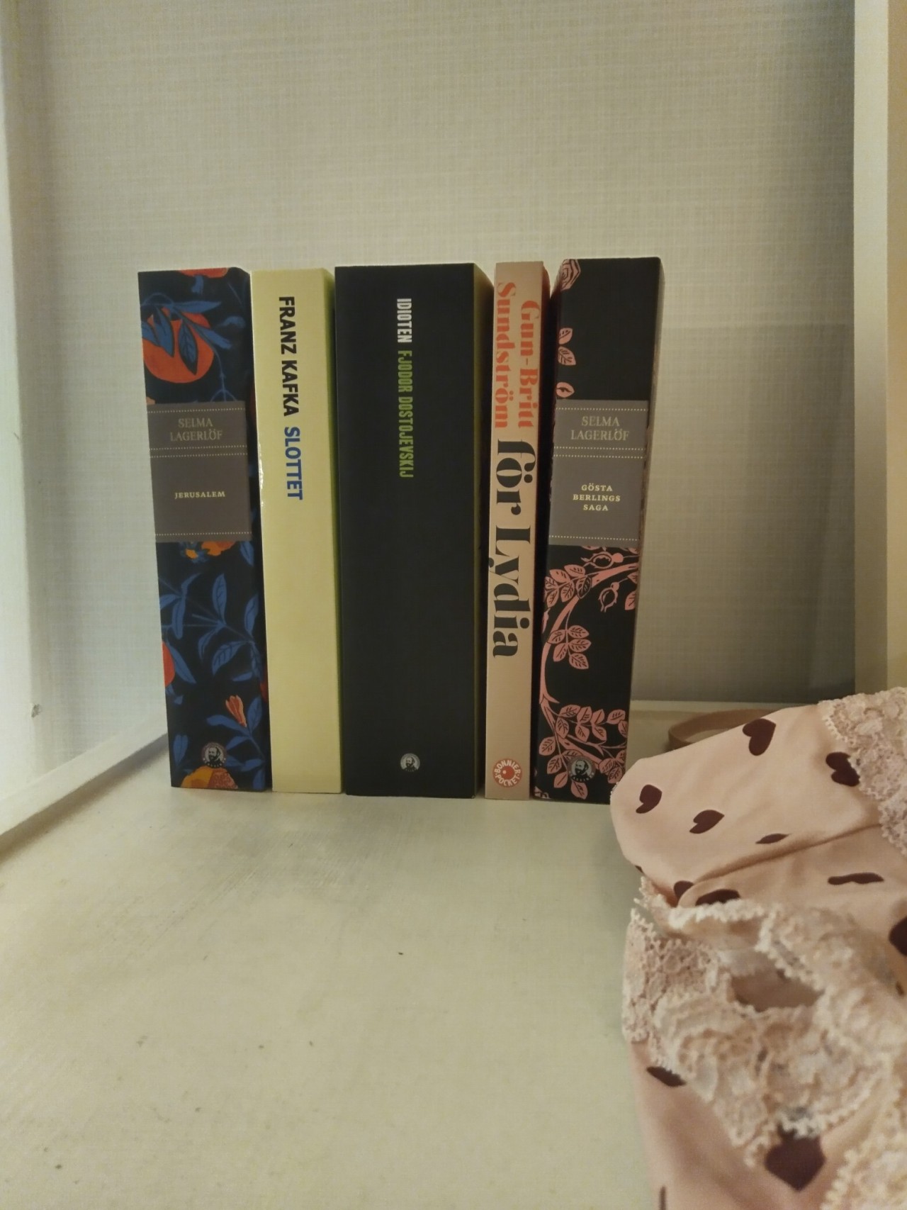 found some more books on my way home 🥰