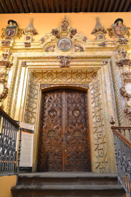 viajandopormexico: Biblioteca Palafoxiana, Puebla.