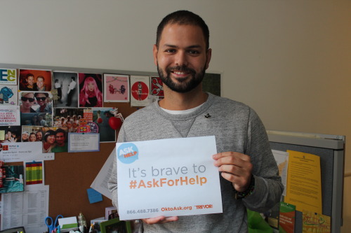 It’s World Suicide Prevention Day and Trevor staff agrees: It’s brave to #AskForHelp today and every day.
Download your own sign for a selfie here. Then upload it using #AskForHelp!
Check out OktoAsk.org for more.