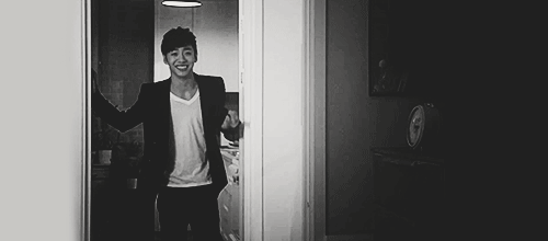 b2ng:  "All the guys that pass by me look like you..." (D-14 → Yongguk's 23rd birthday)   