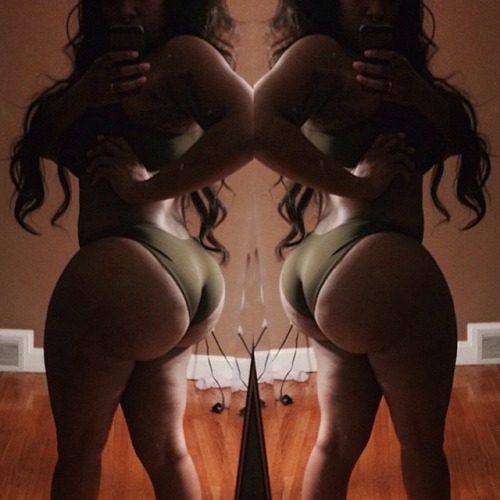 dumptruckthicc: Cakez chunky