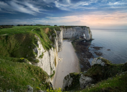 isawatree:  Etretat by Alexey Seleznev